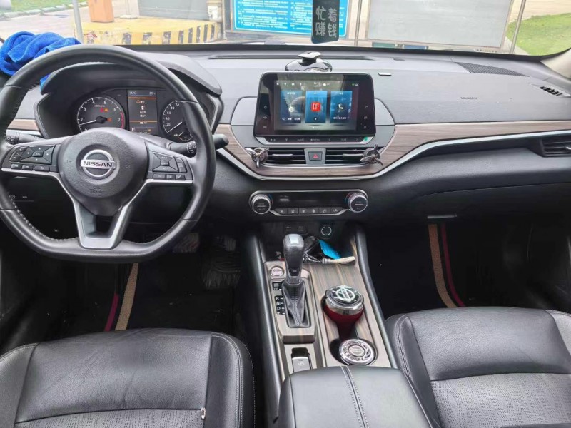 武汉22年日产天籁5