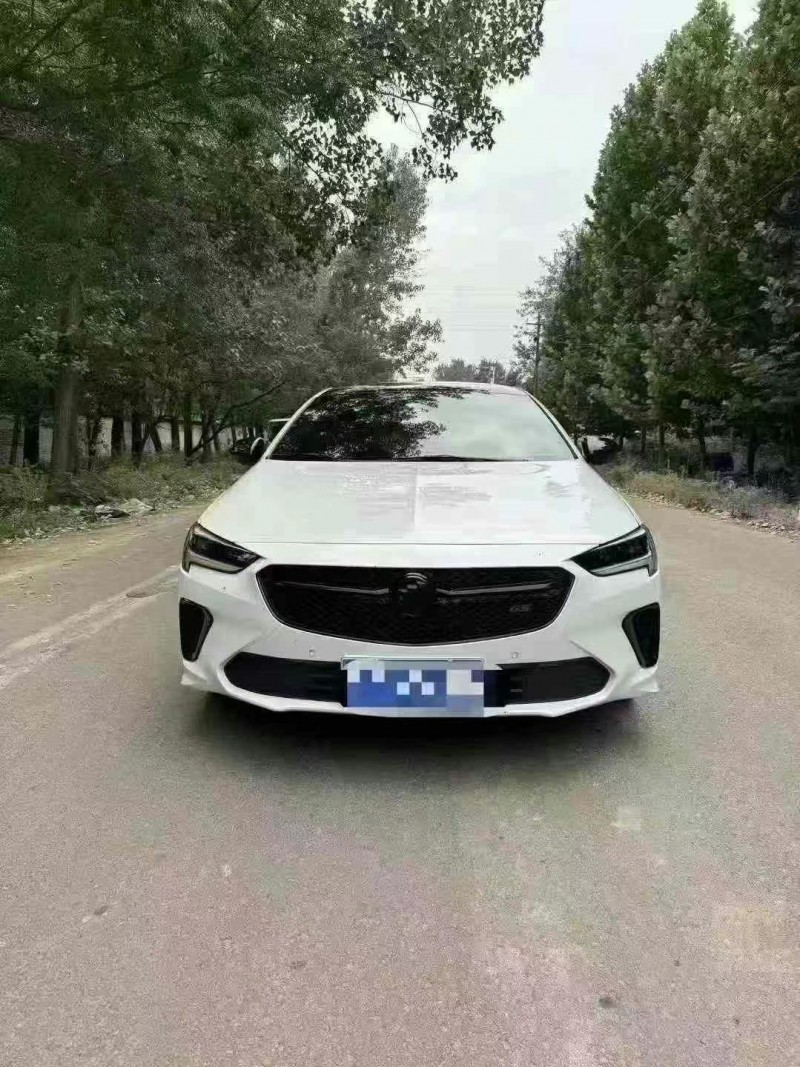 菏泽22年别克君威1