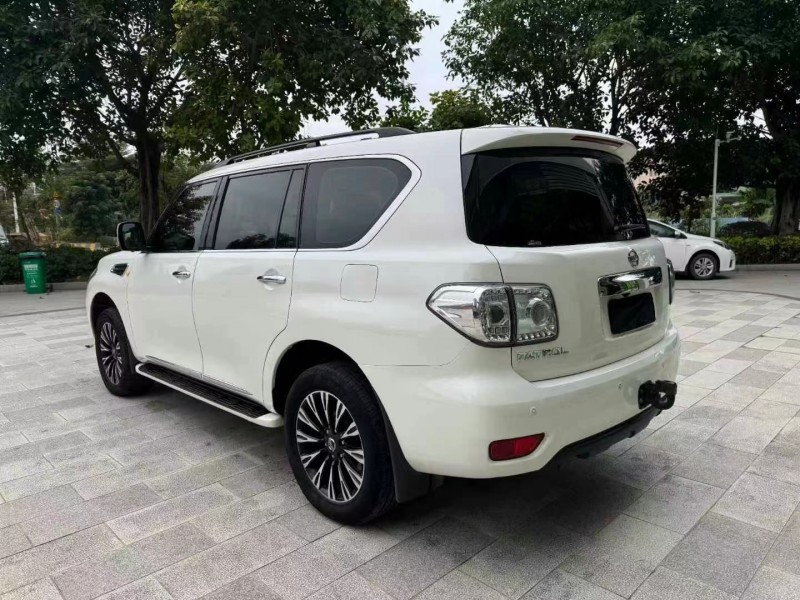广州18年日产途乐9