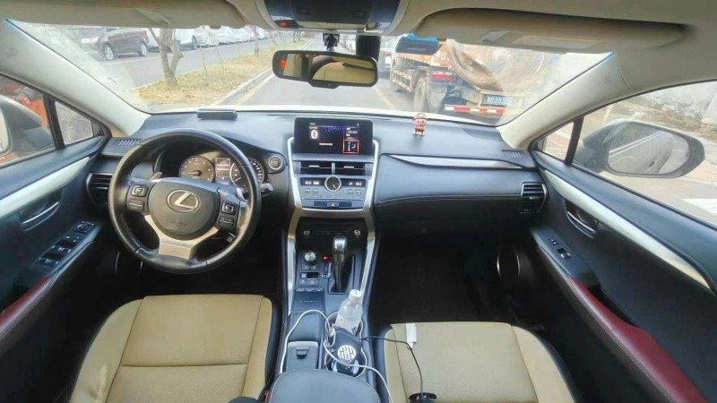 广州19年雷克萨斯NX7