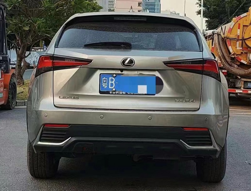 广州19年雷克萨斯NX9