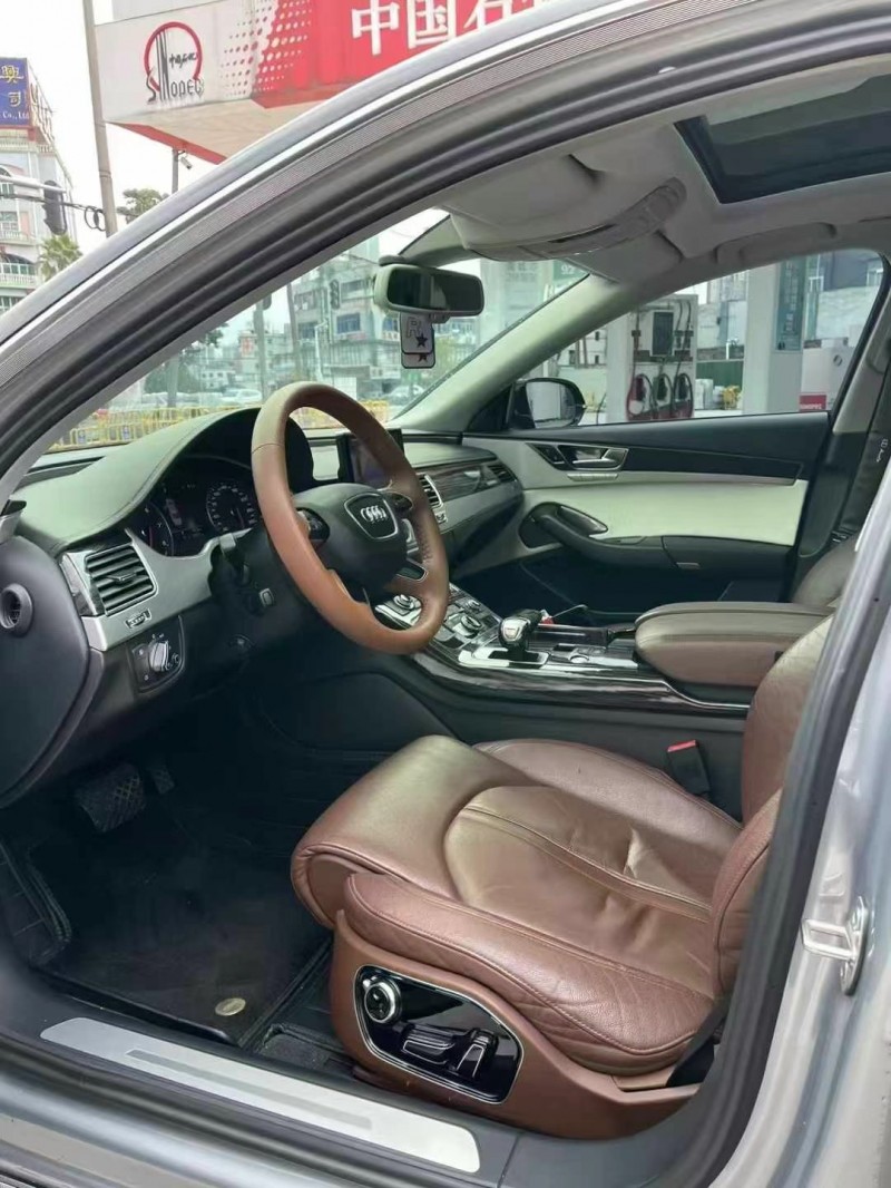 东莞12年奥迪A8L8