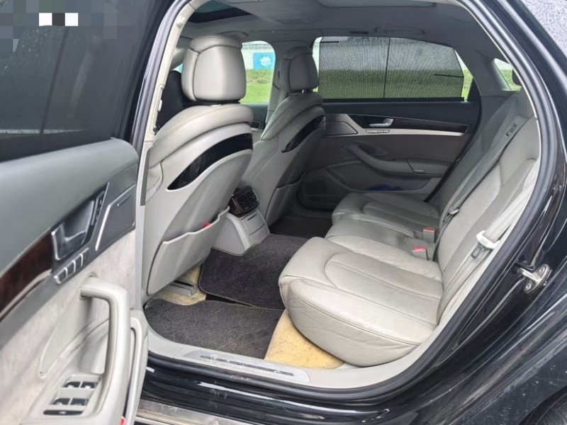 东莞12年奥迪A8L8