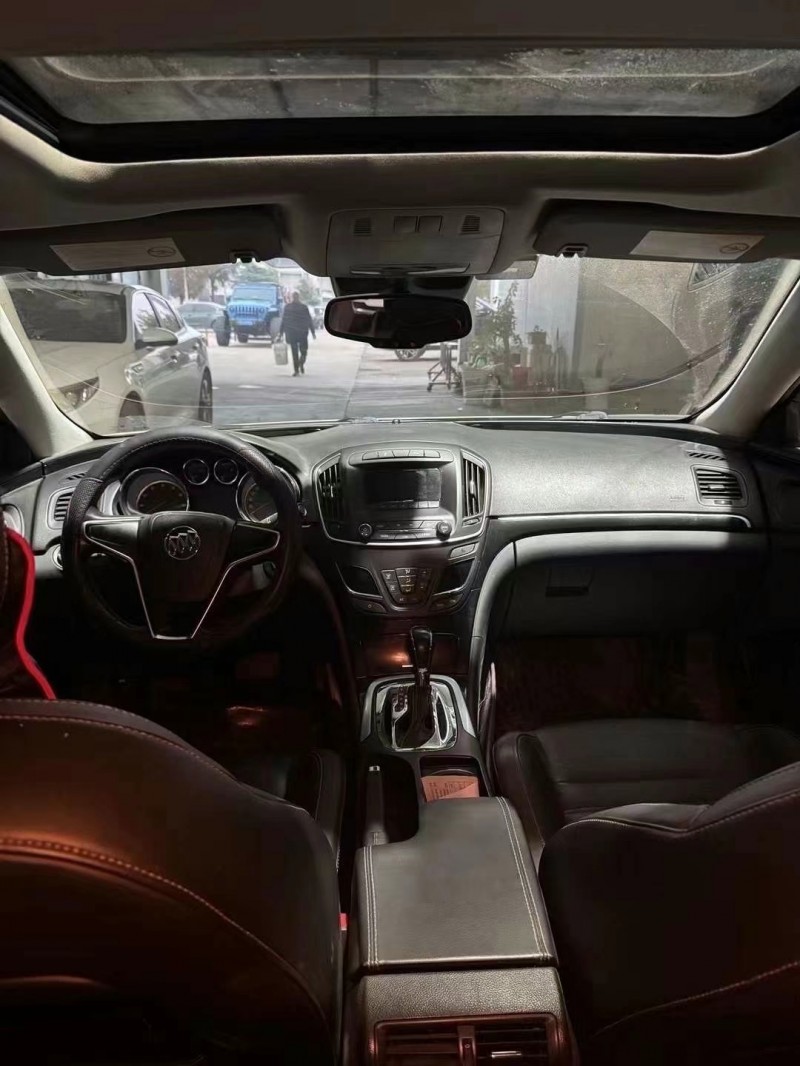 济宁14年别克君威9