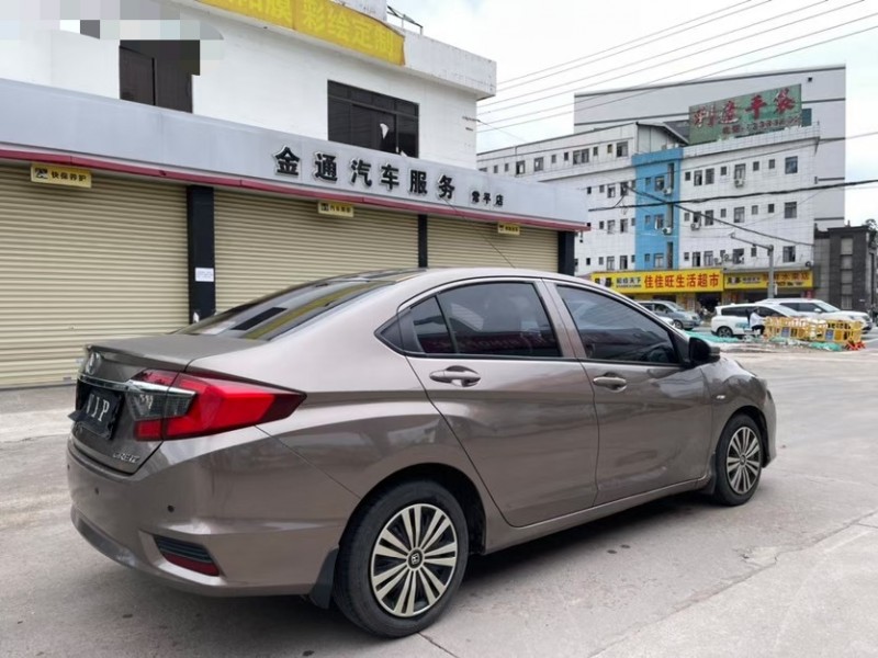 东莞16年本田哥瑞8