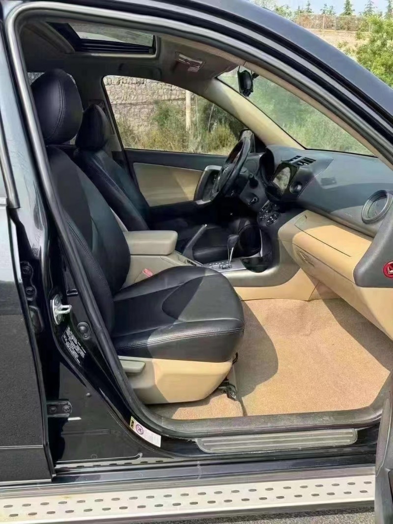 邯鄲13年豐田RAV46
