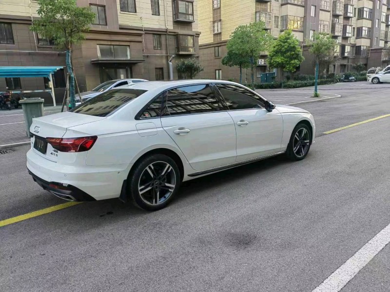 徐州23年奥迪A4L8