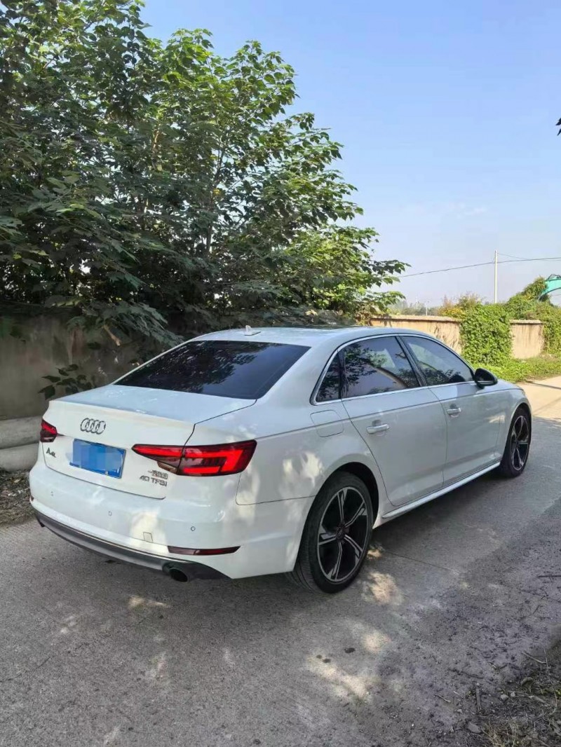 襄陽17年奧迪A4L9