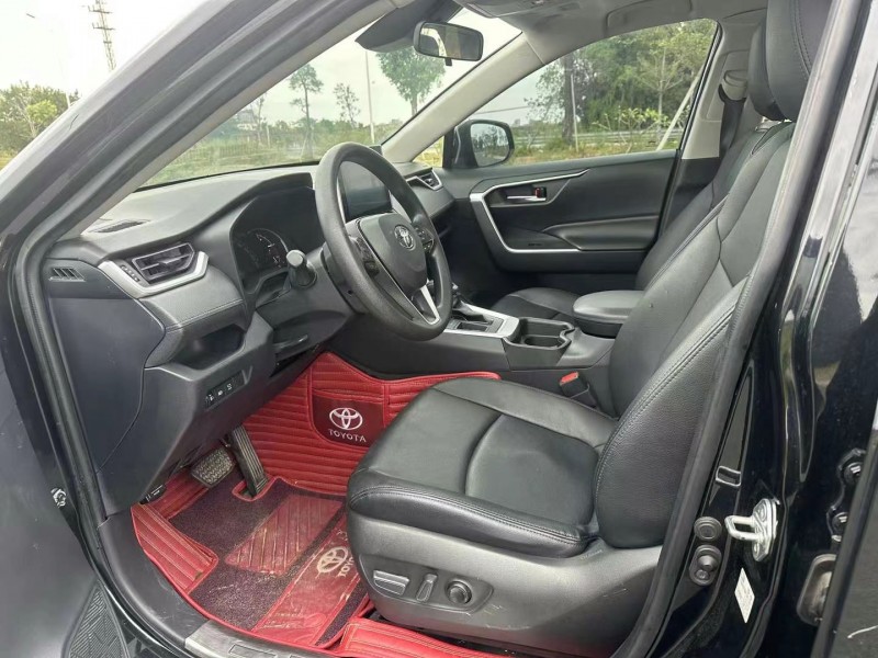 东莞22年丰田RAV43