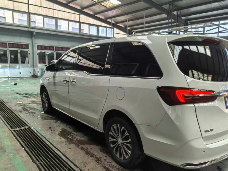 保定23年别克GL84