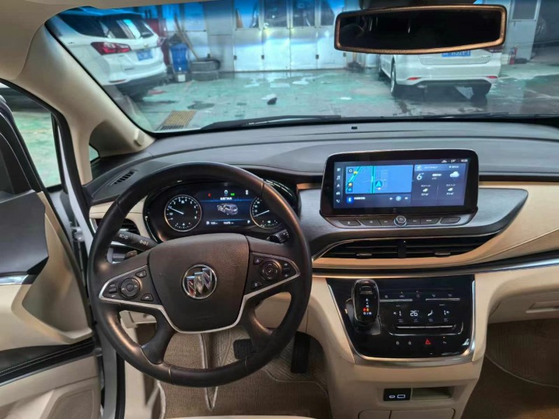 保定23年别克GL86