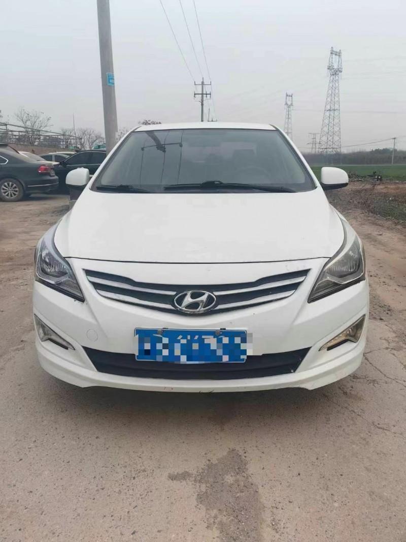 保定16年现代瑞纳1