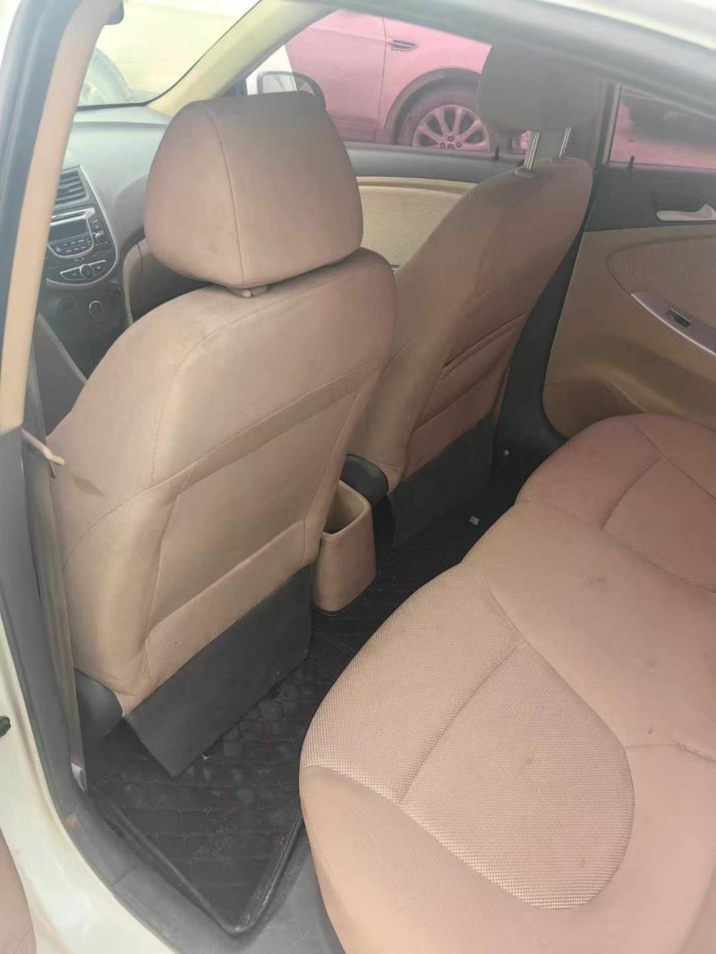 保定16年现代瑞纳7