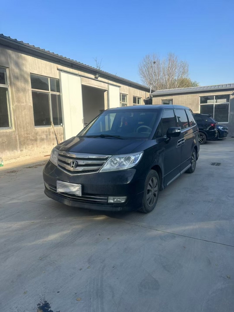 青岛15年本田艾力绅3