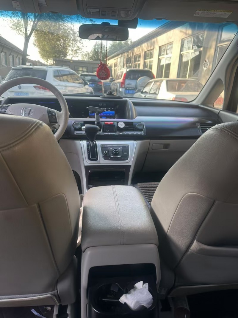 青岛15年本田艾力绅6