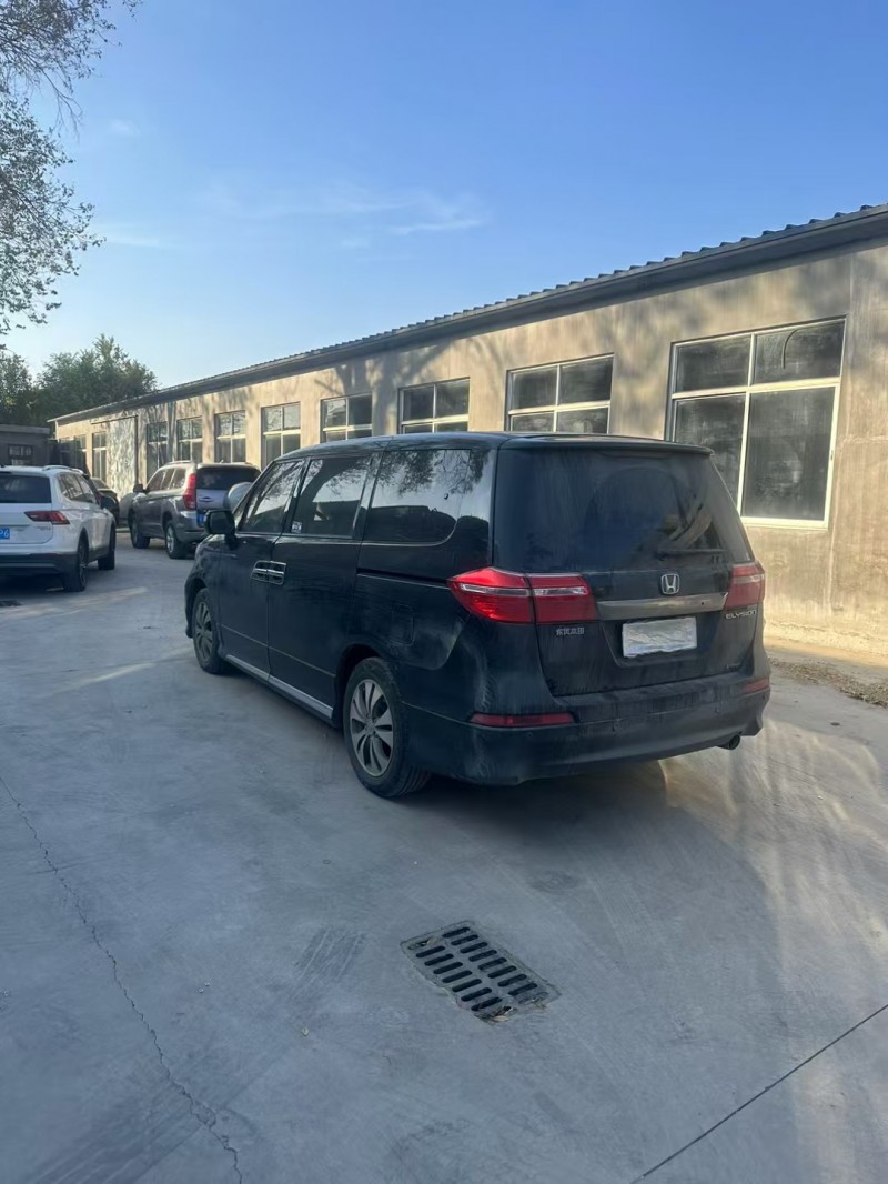 青岛15年本田艾力绅7