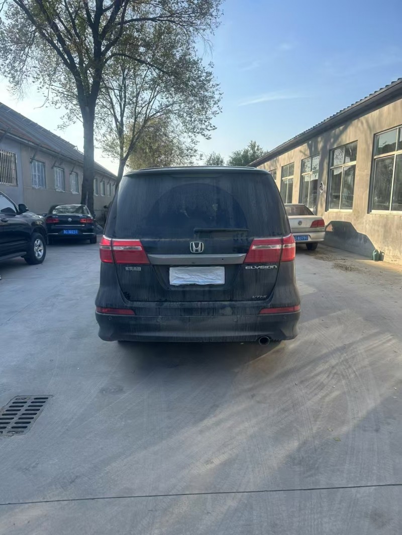 青岛15年本田艾力绅8