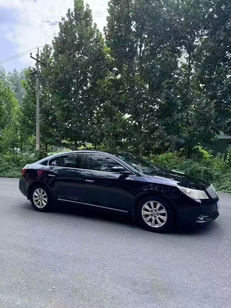 菏泽12年别克君越2