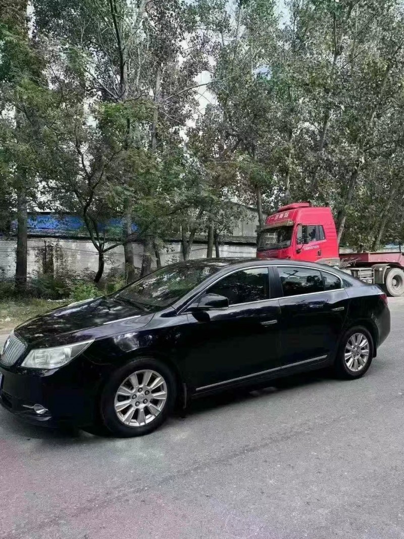 菏泽12年别克君越3