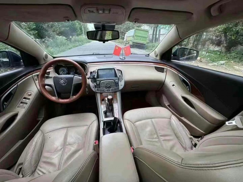 菏泽12年别克君越5