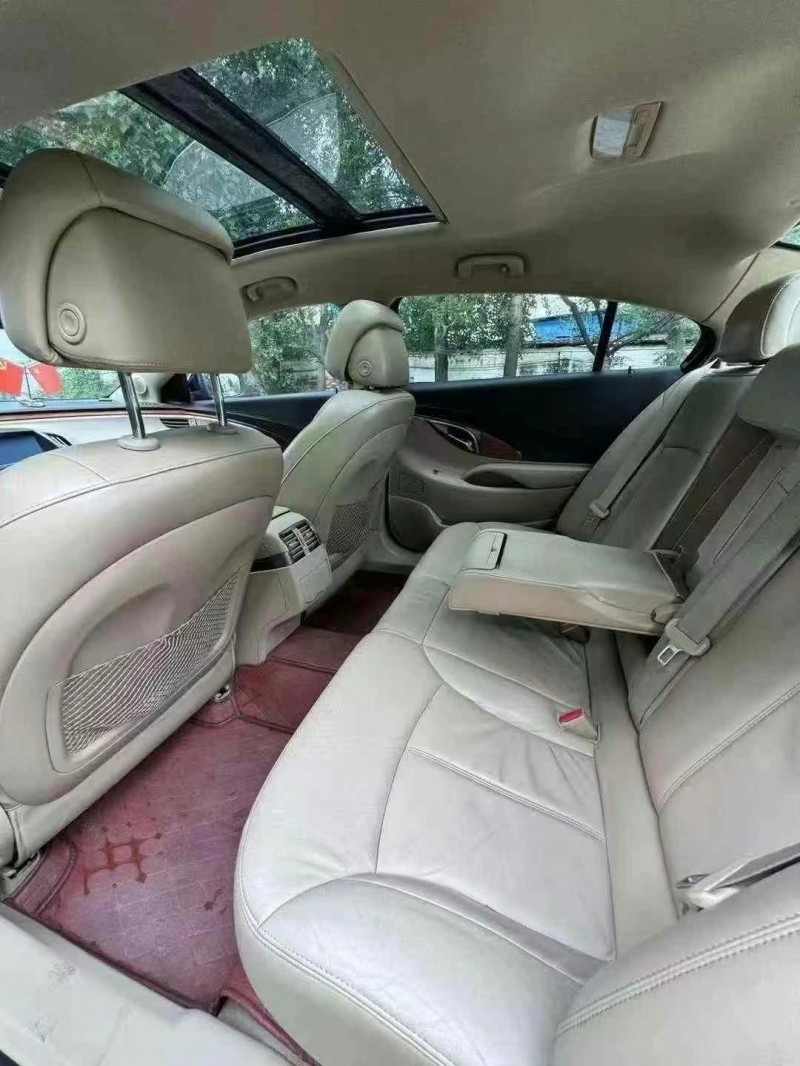 菏泽12年别克君越6