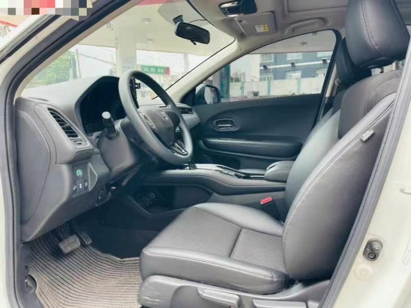 东莞21年本田缤智4