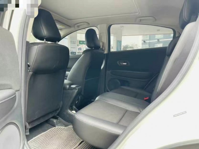 东莞21年本田缤智5