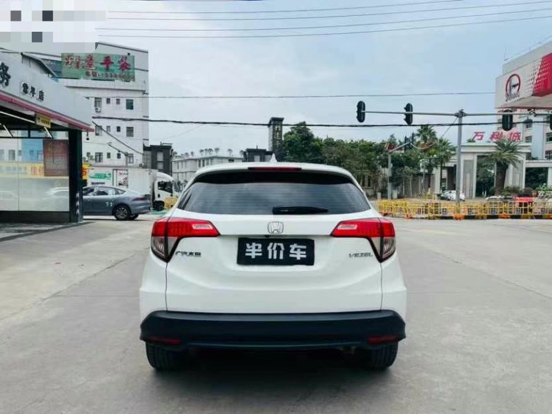 东莞21年本田缤智8