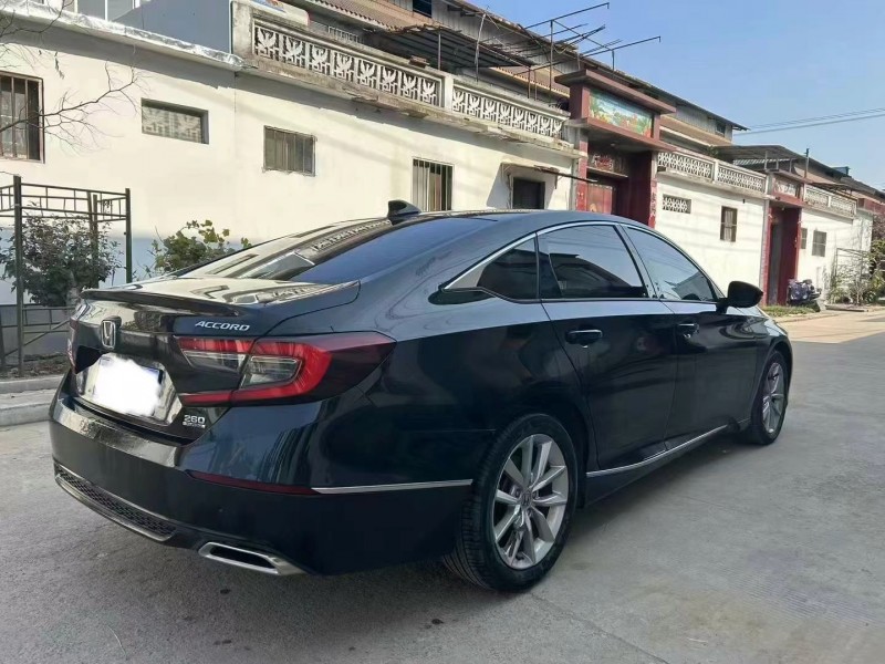 枣庄22年本田雅阁2