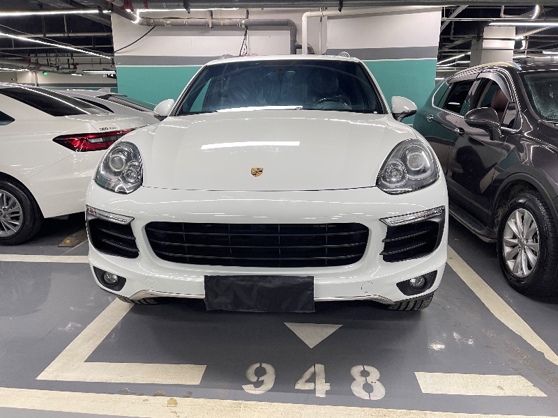 成都15年保時捷卡宴1