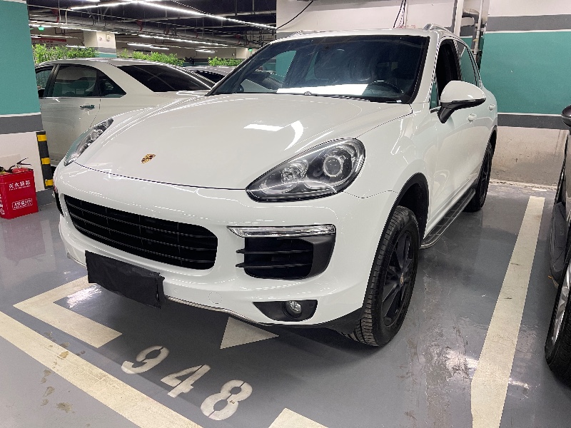 成都15年保時捷卡宴2