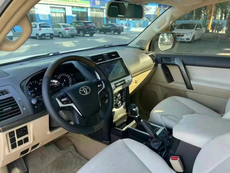 济宁14年丰田普拉多7