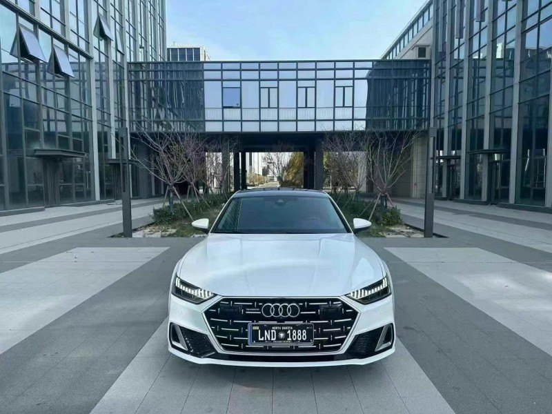 青岛23年奥迪A7L1