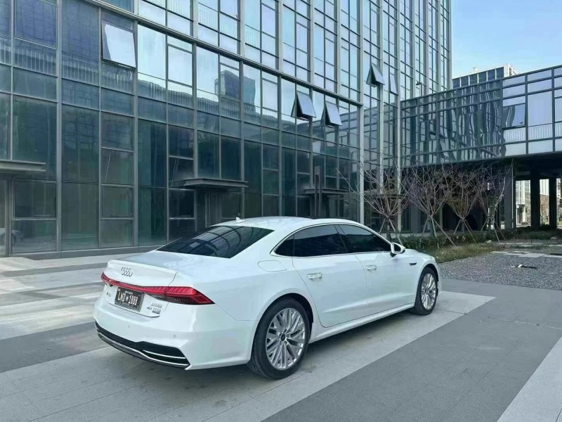 青岛23年奥迪A7L8