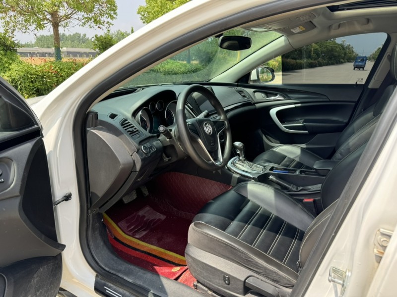 盐城16年别克君威6