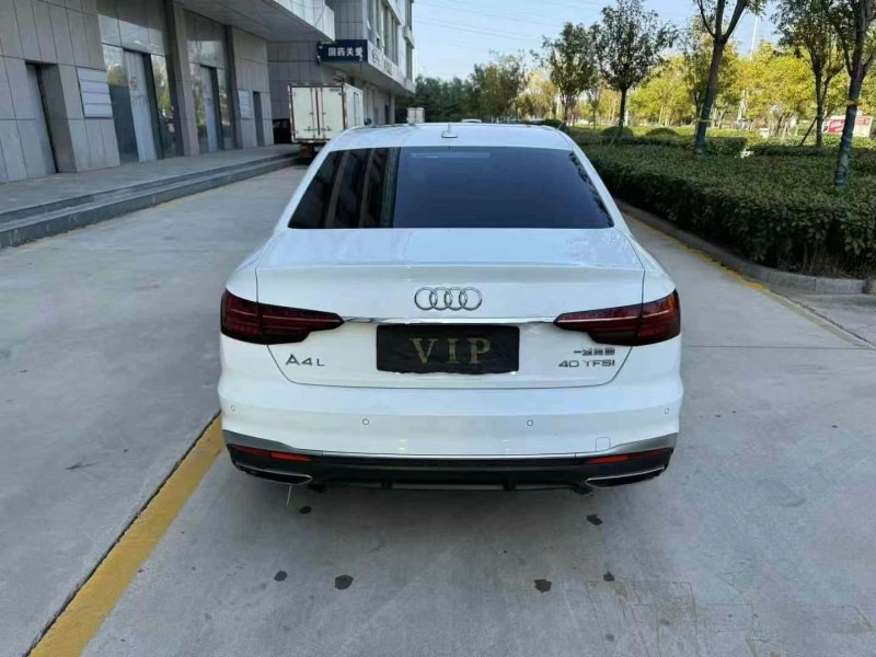 济宁22年奥迪A4L2