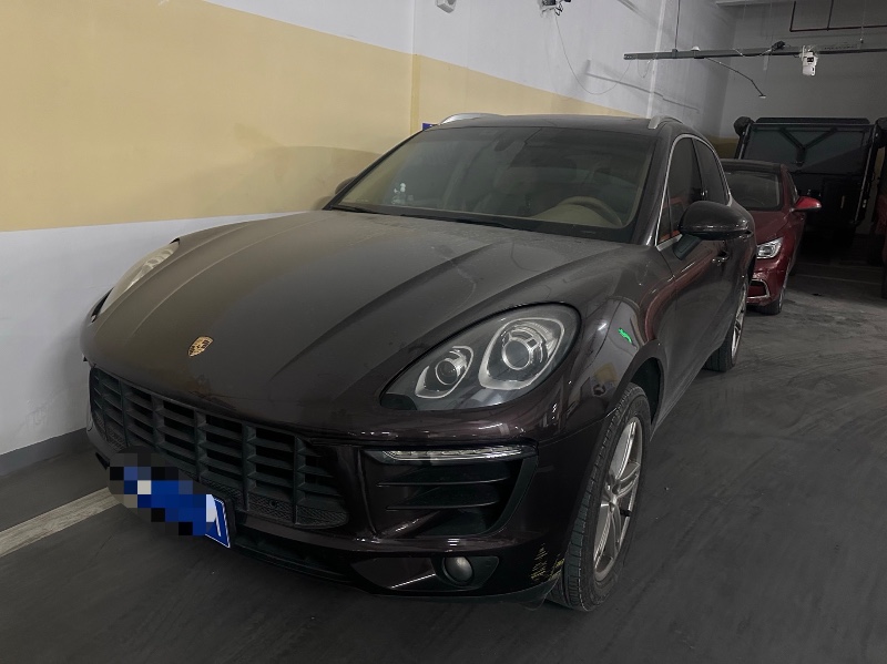重慶14年保時捷Macan1
