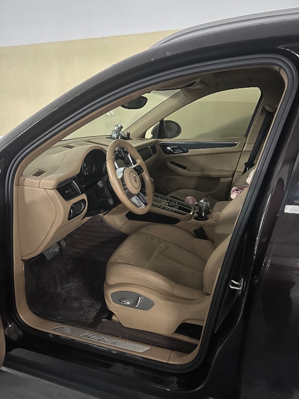 重慶14年保時捷Macan4