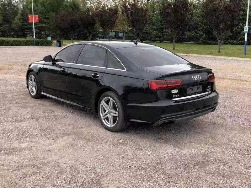 济宁18年奥迪A6L8