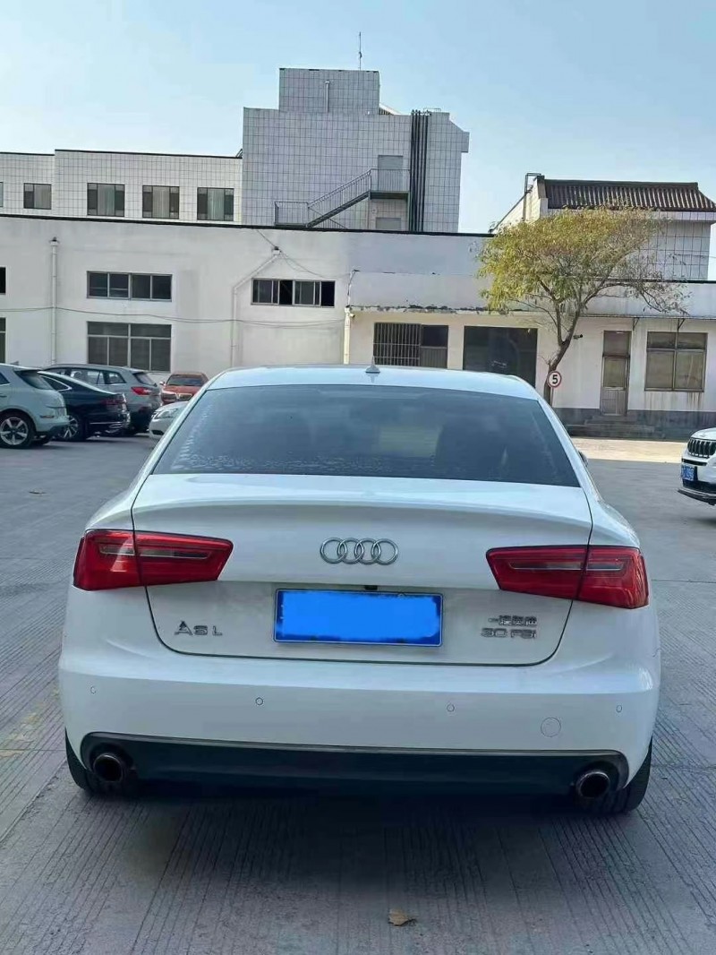 济宁16年奥迪A6L8