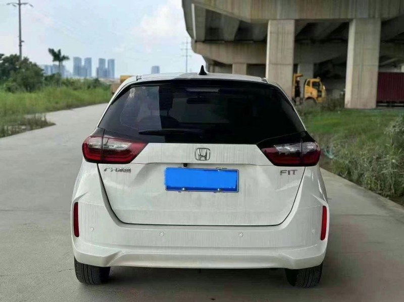 济宁21年本田飞度8