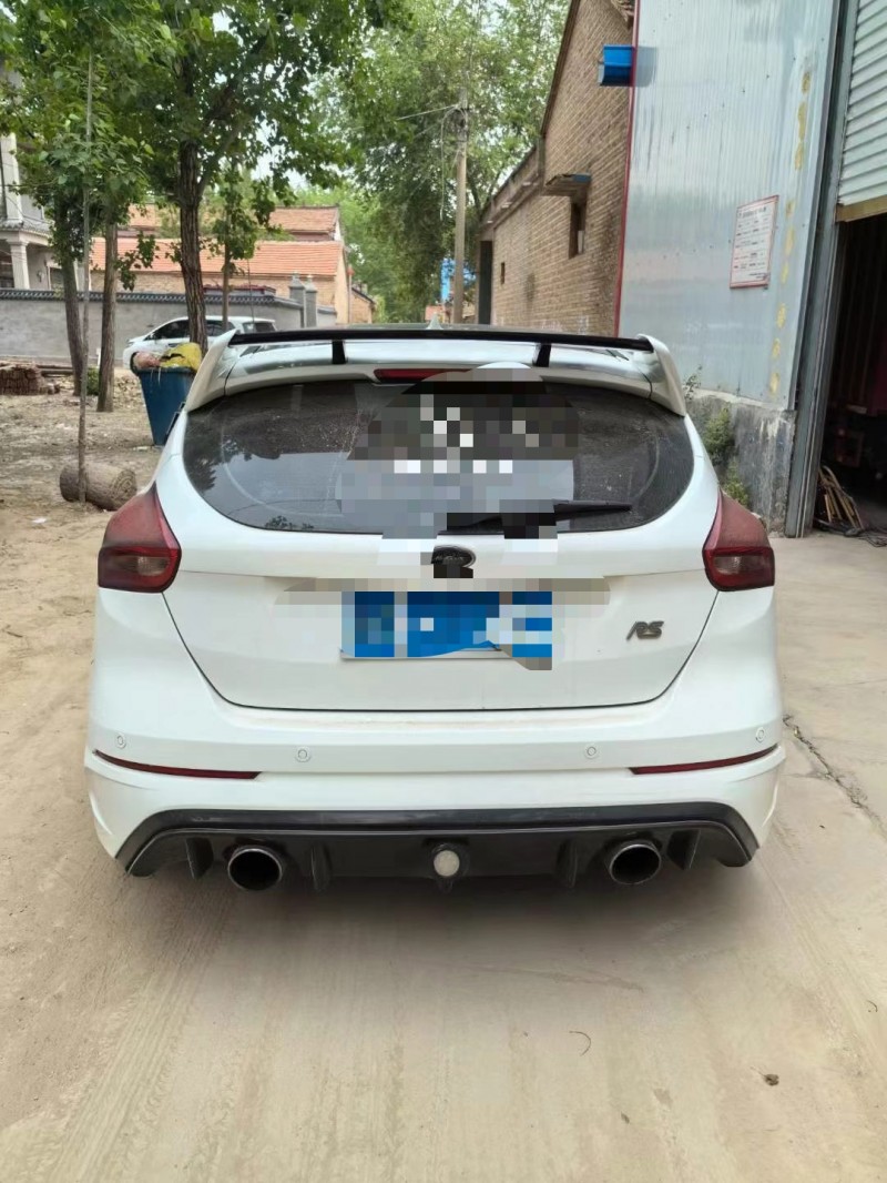 菏泽17年福特福克斯9