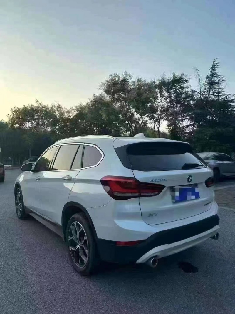 济宁22年宝马X19