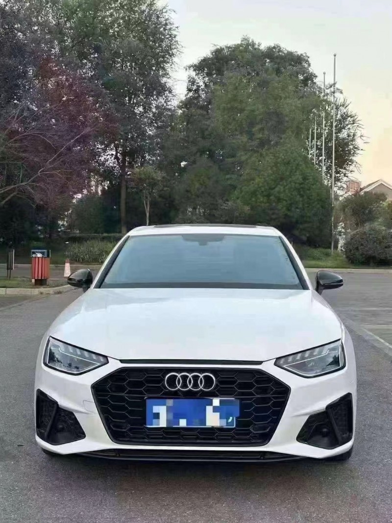 济宁22年奥迪A4L1