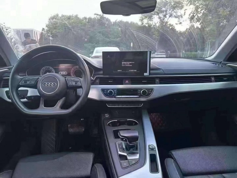 济宁22年奥迪A4L6