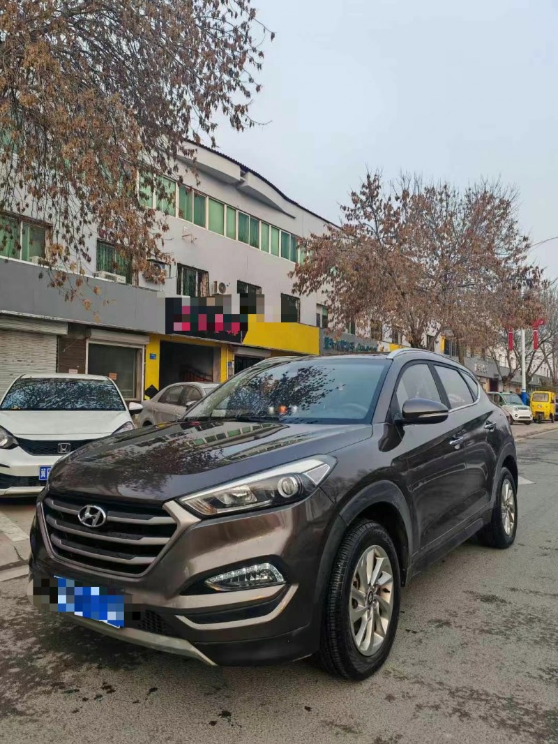 保定17年现代途胜2