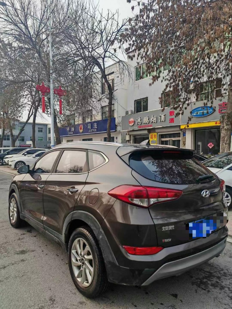 保定17年现代途胜7