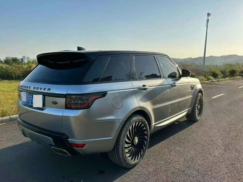 广州21年路虎发现8