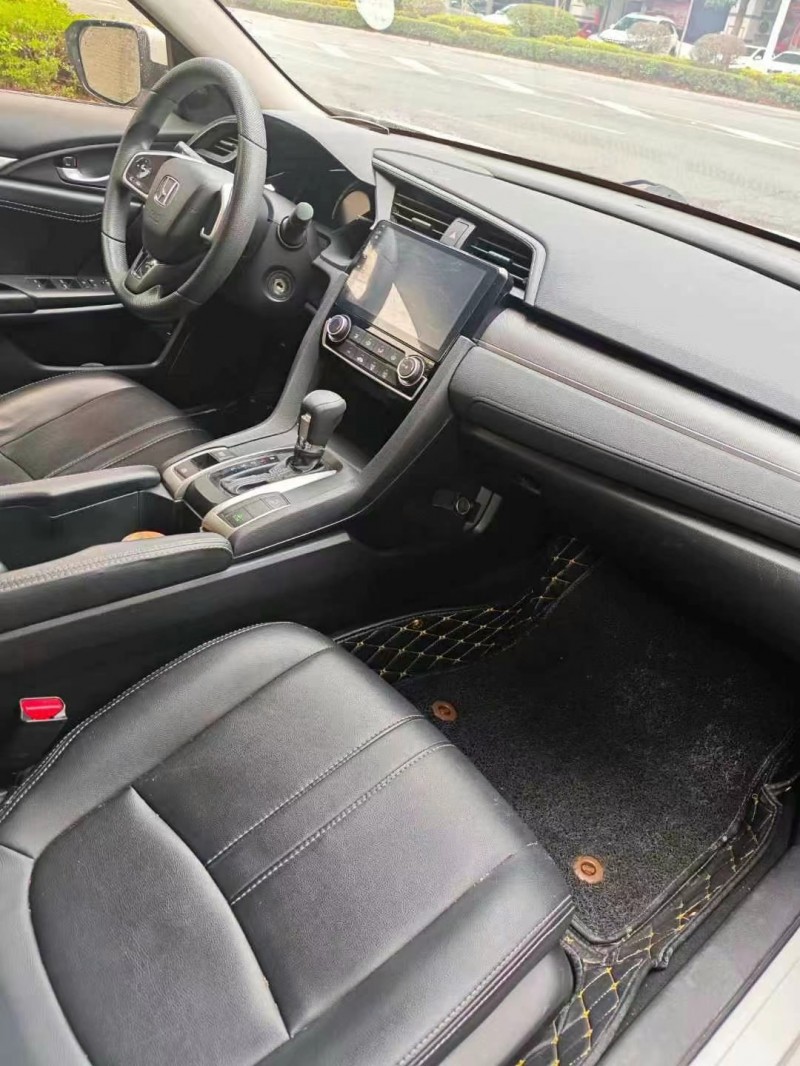 广州17年本田思域8