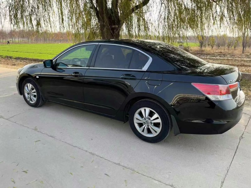 保定12年本田雅阁4